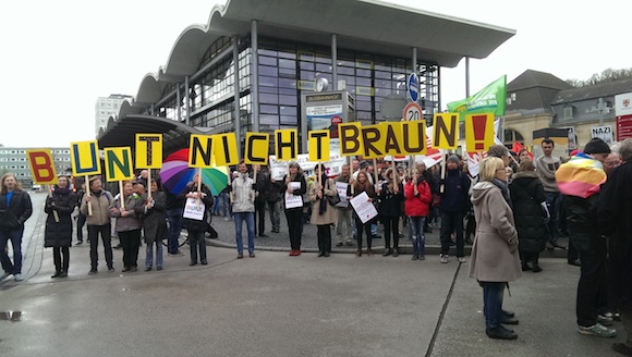 Bunt, nicht braun