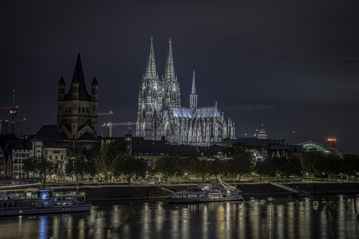 Kölner Dom bei Nacht