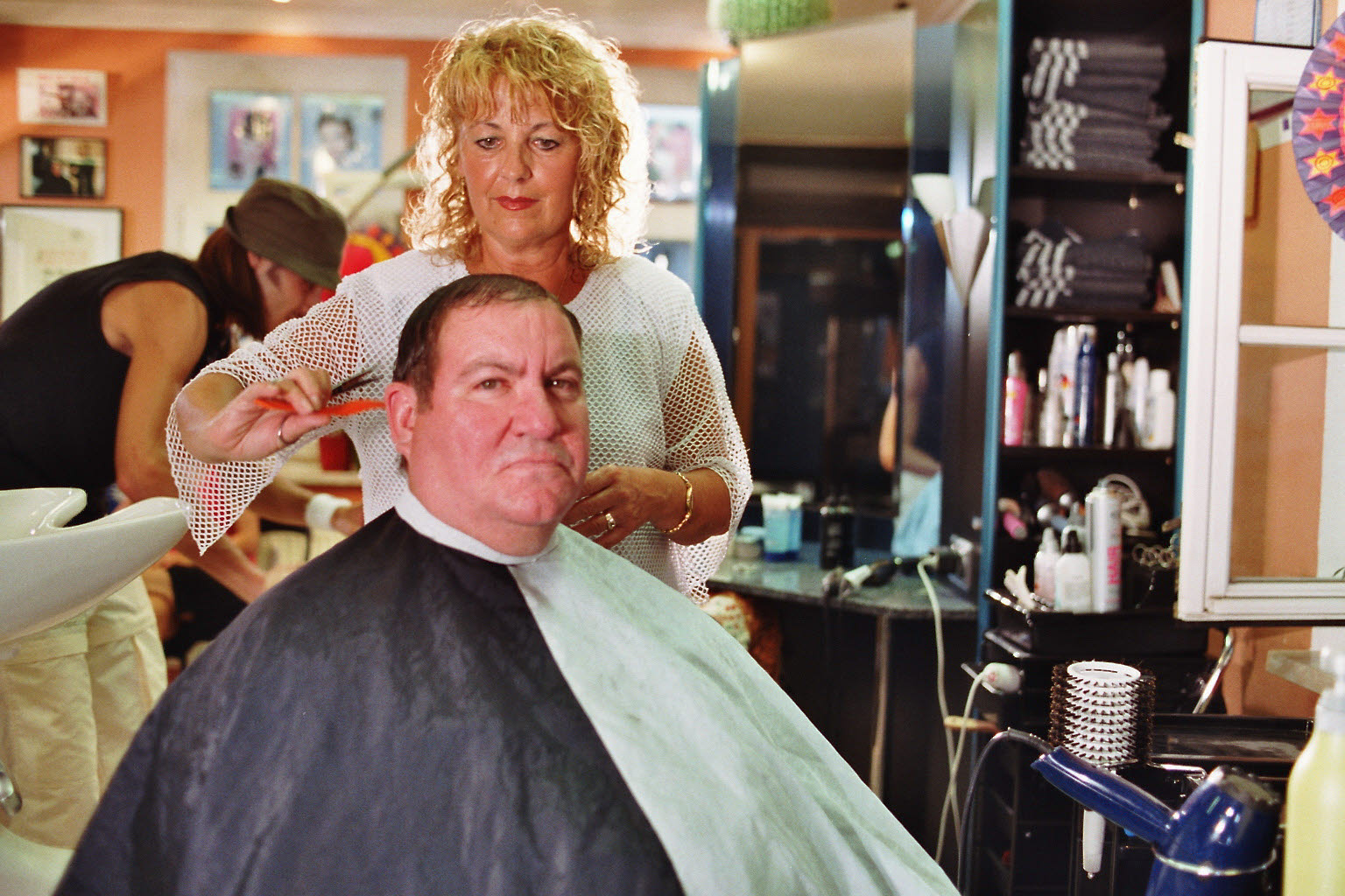 Hat schon Guido Westerwelle frisiert: Mondscheinfriseurin Ilka Brückner.