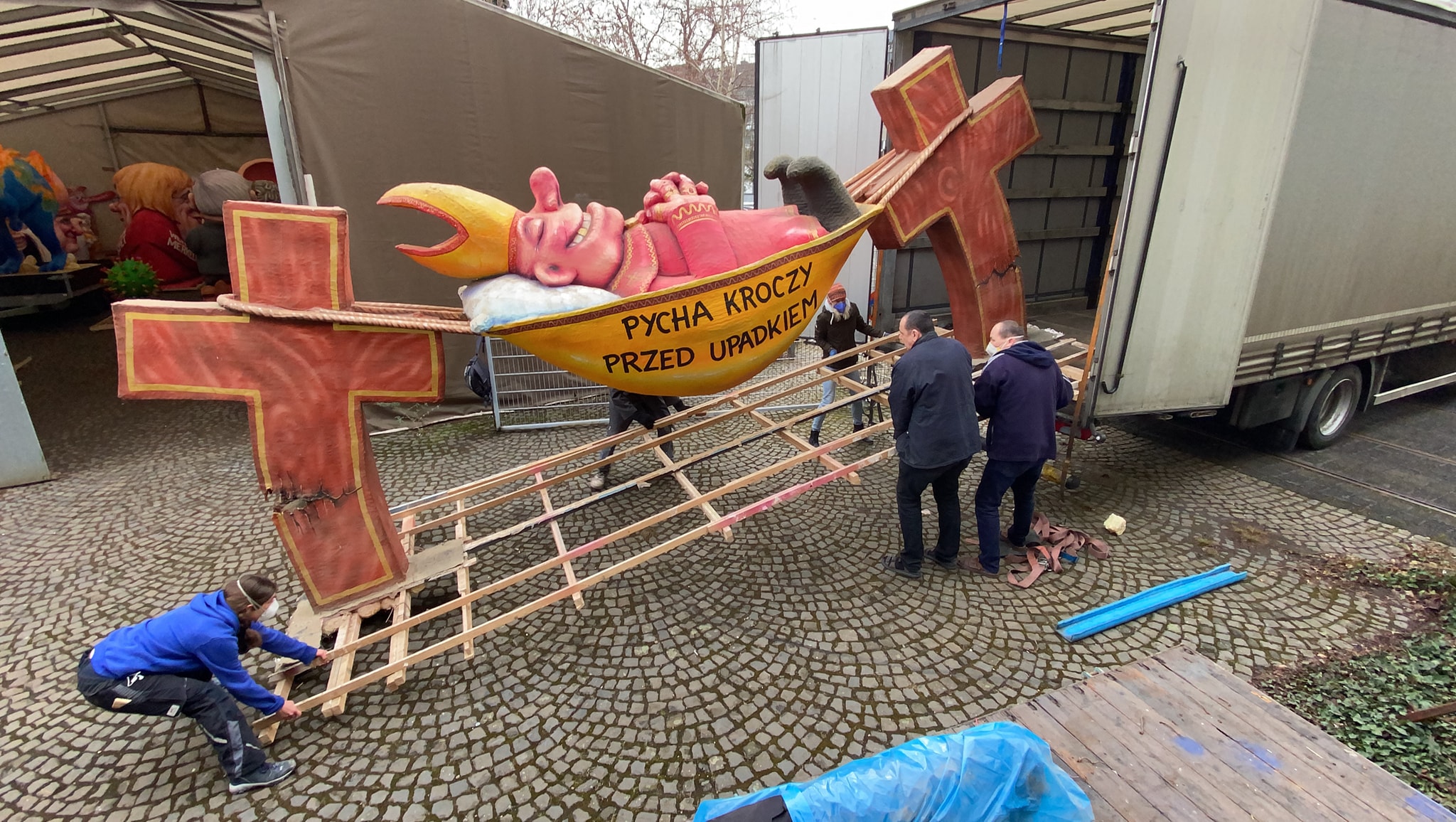 Der "Hängemattenbischof" kommt in Düsseldorf an