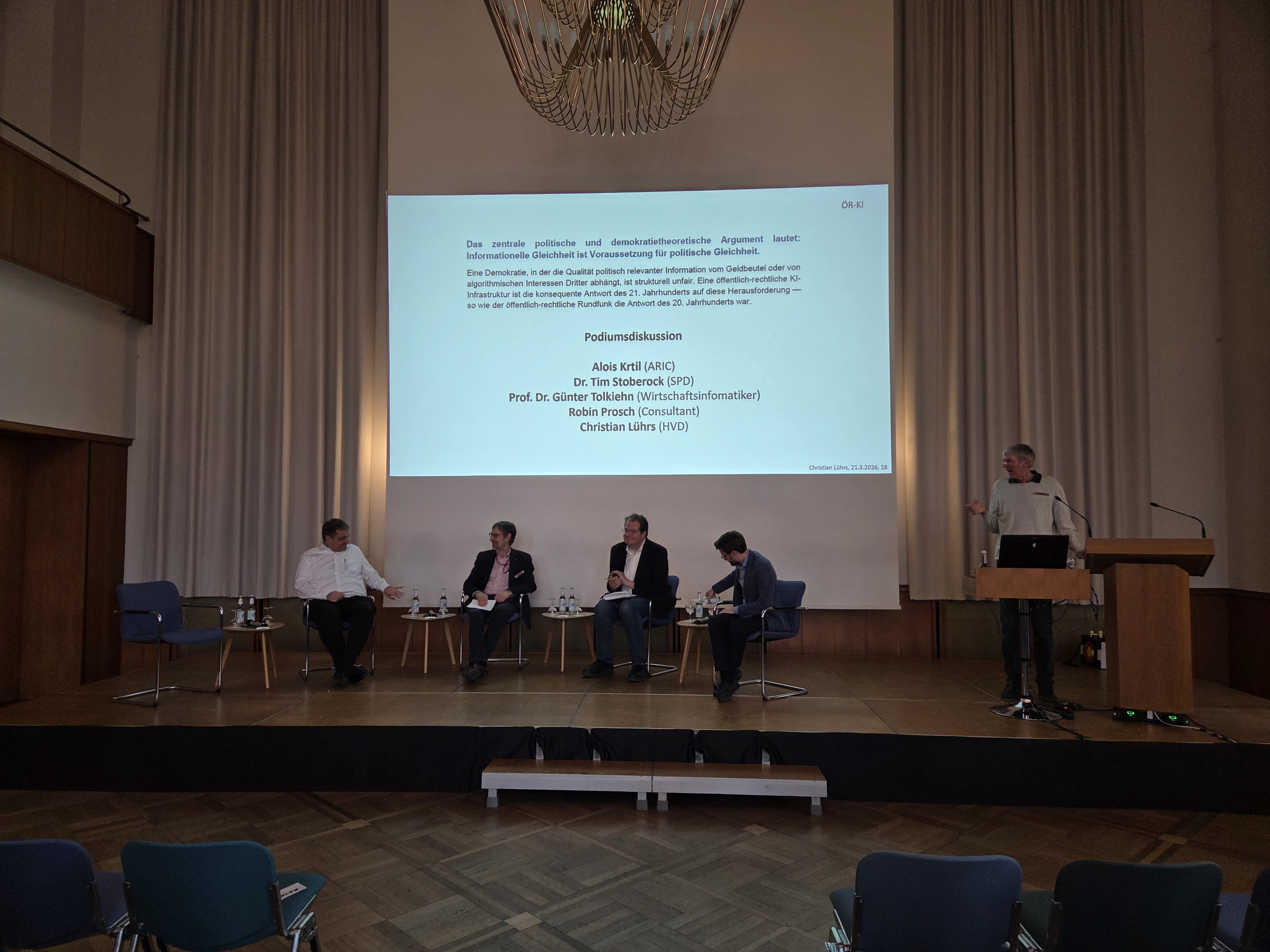 Podiumsdiskussion