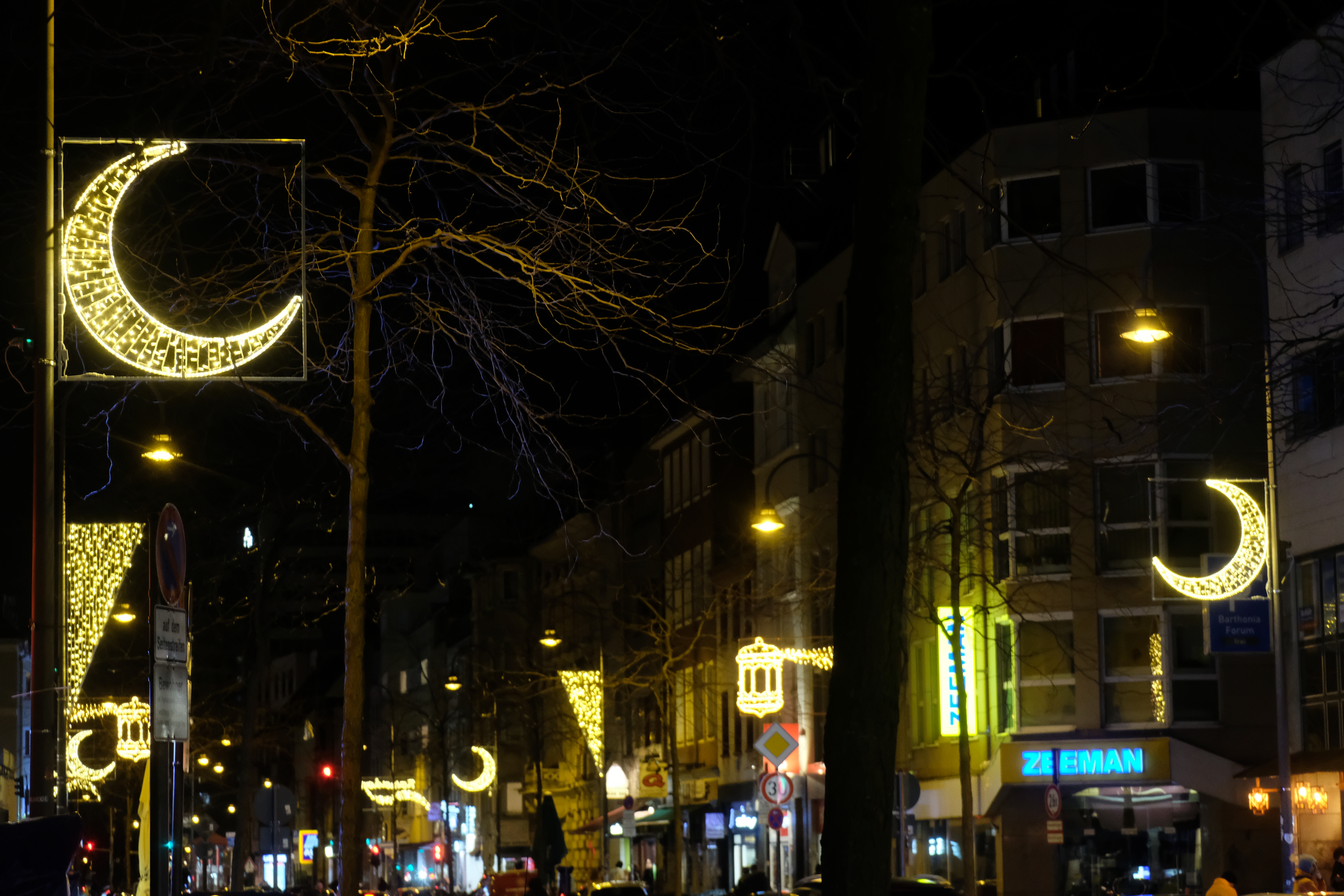 Ramadan-Beleuchtung in der Venloer Straße in Köln