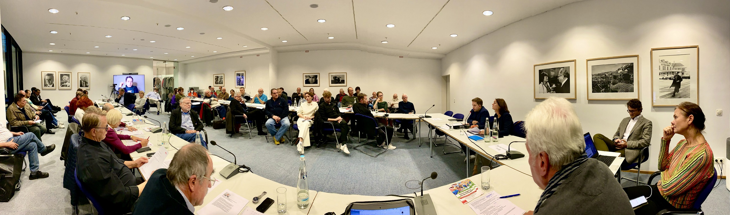 Der vollbesetzte Raum im Willy-Brandt-Haus
