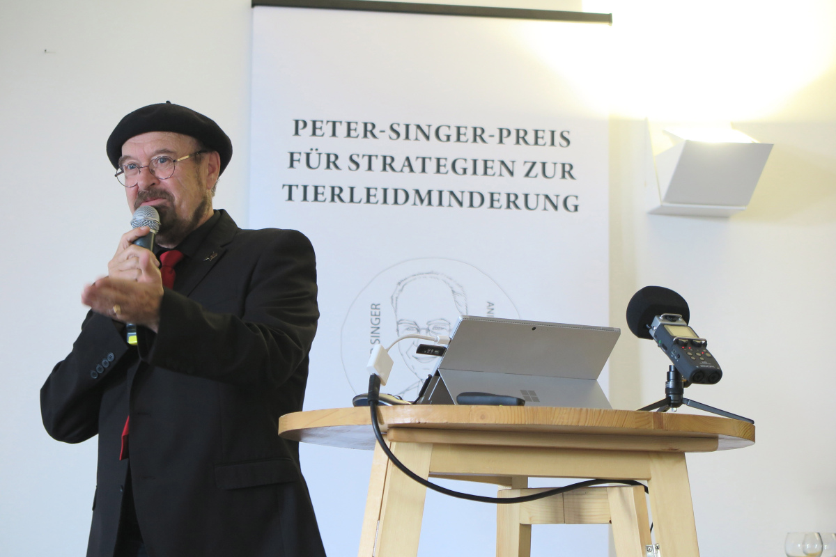 Stefan Bernhard Eck