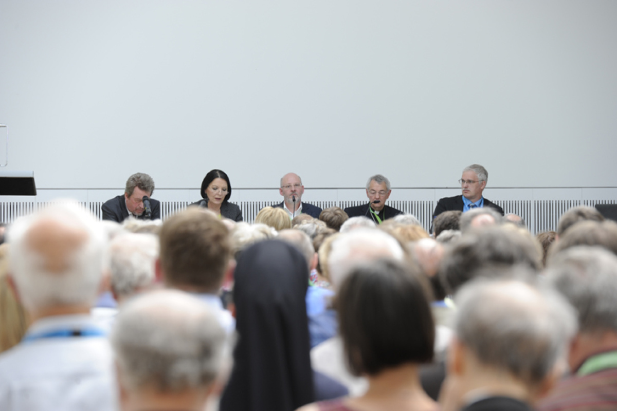 Podiumsdiskussion Brauchen Werte Religion