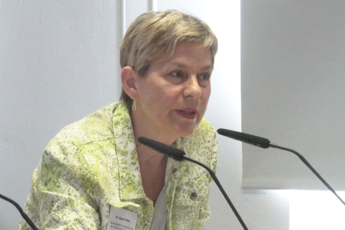 Dr. Sigrid Peter
