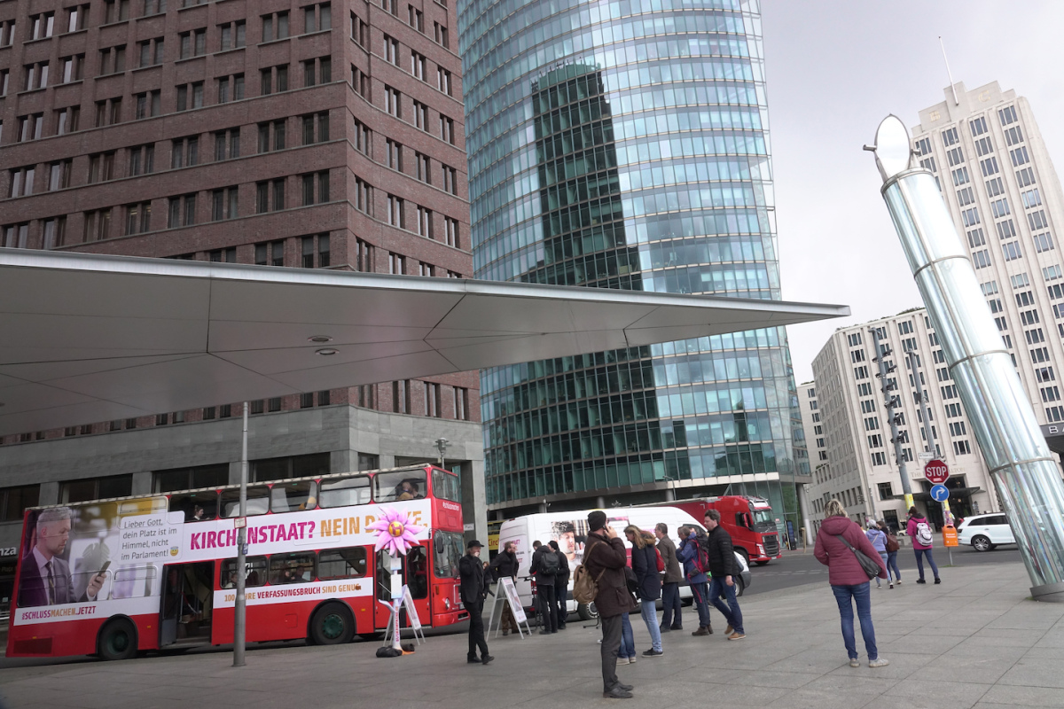 Der Bus auf dem Potsdamer Platz
