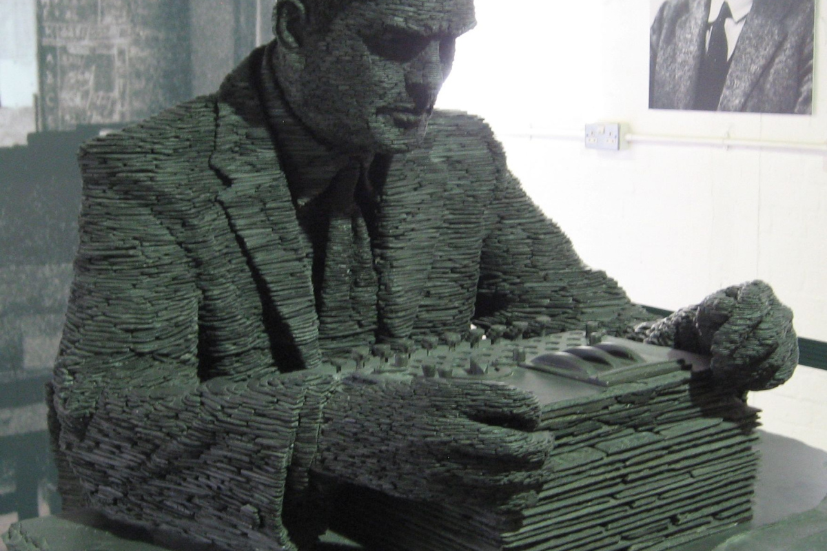 Schieferstatue von Alan Turing