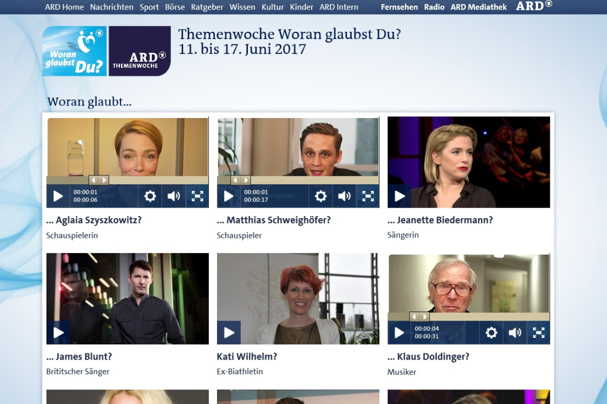 Matthias Schweighöfer glaubt an Energie.