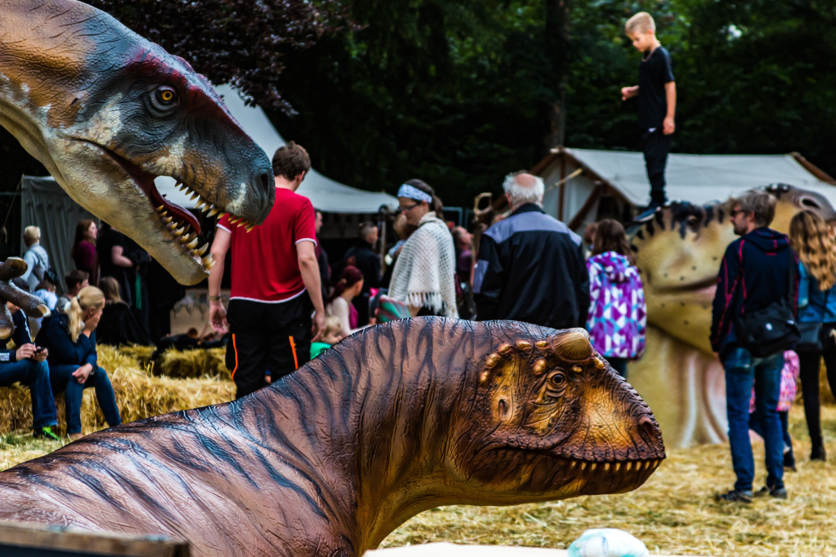 Dinosaurier und Menschen