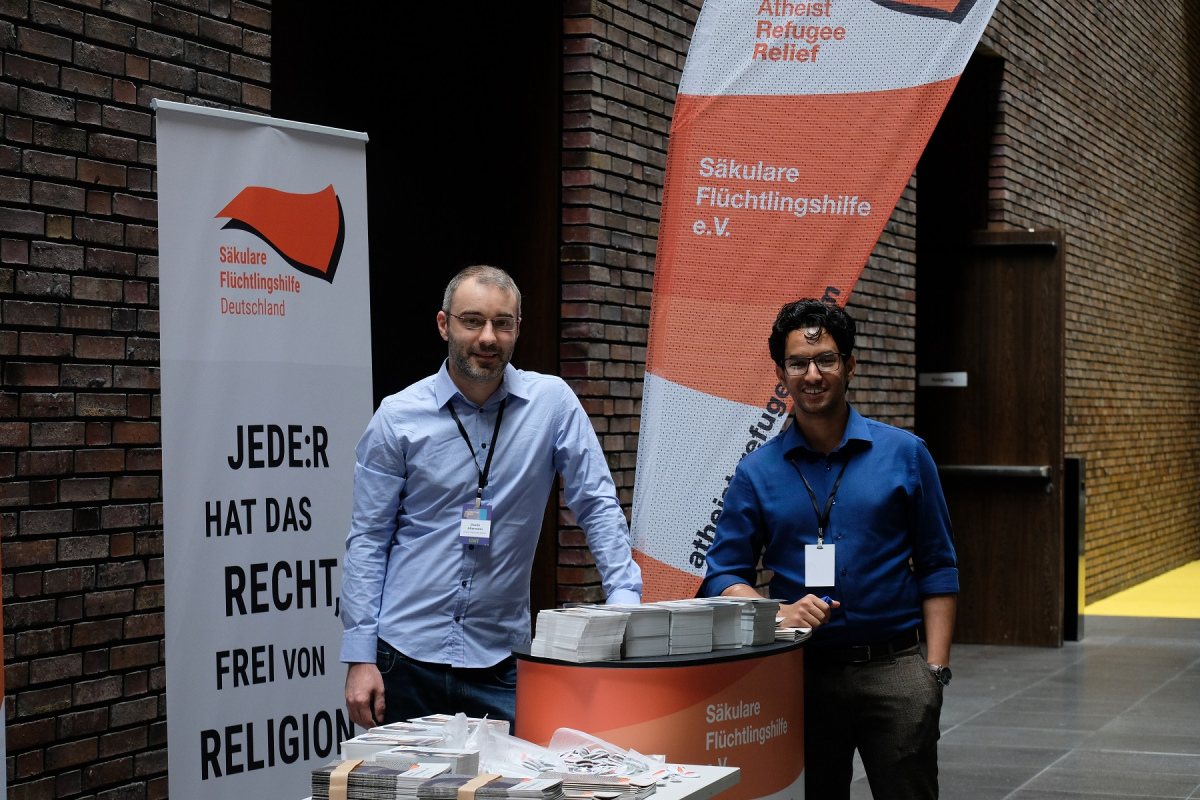 Infostand der Säkularen Flüchlingshilfe