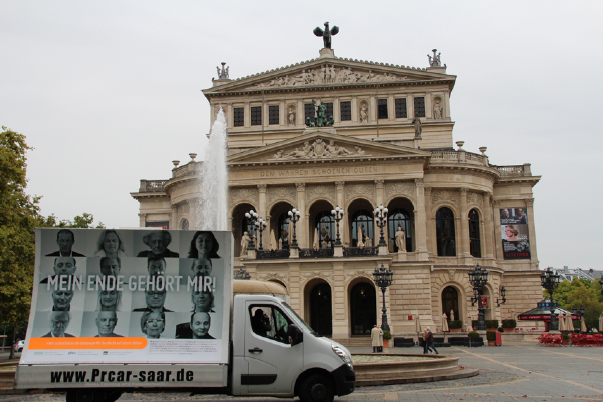 Kampagnen-Car in Frankfurt/M.