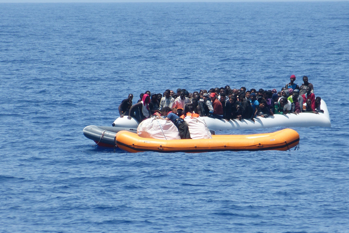 Flüchtlingsboot auf dem Mittelmeer