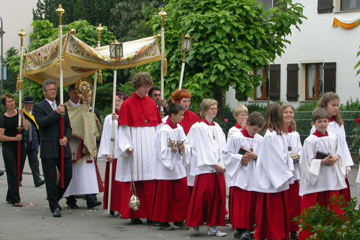 Fronleichnamsprozession in Meckenbeuren im Jahr 2007