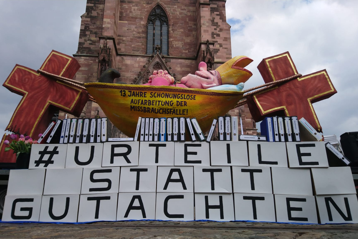 Der "Hängemattenbischof" in Freiburg