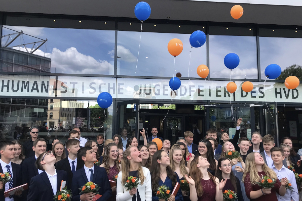 136. Jugendfeier des HVD Niedersachsen: 50 Jungen Humanisten aus Hannover feierten ihr Erwachsenwerden