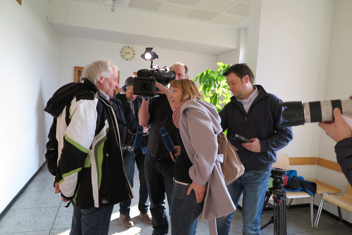Großes Interesse der Medien an Gotteslästerungsprozess