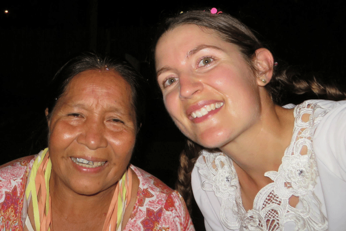 Francisca Oye (links) und Anne Pisor während des Karnevals 2015.