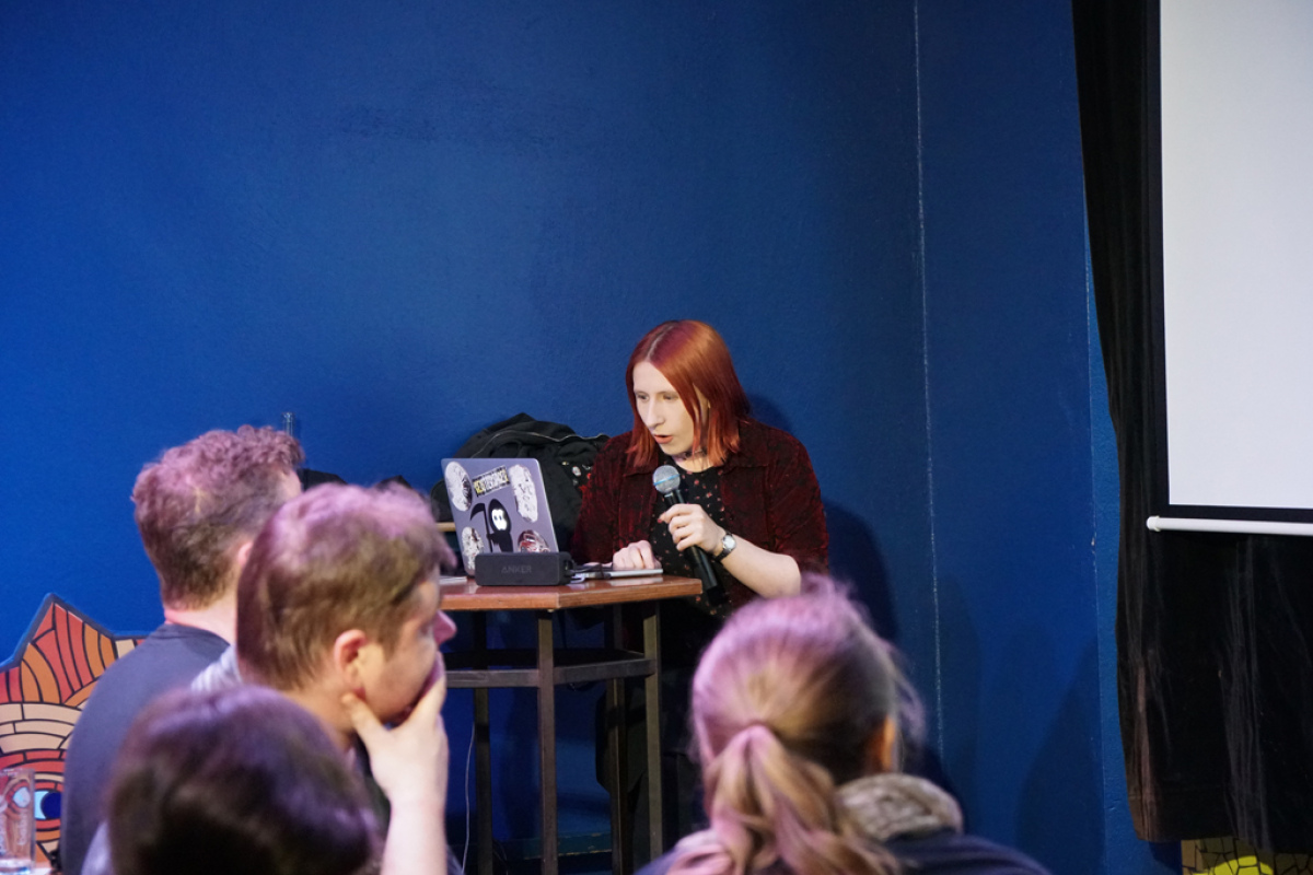 Kriminalpsychologin Lydia Benecke bei "Skeptics in the Pub"