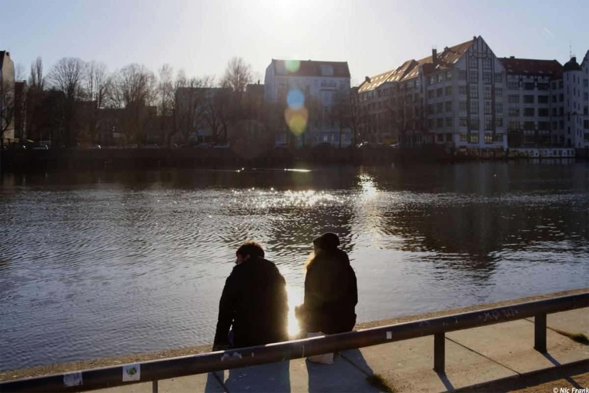 Paar an der Spree (Symbolfoto)
