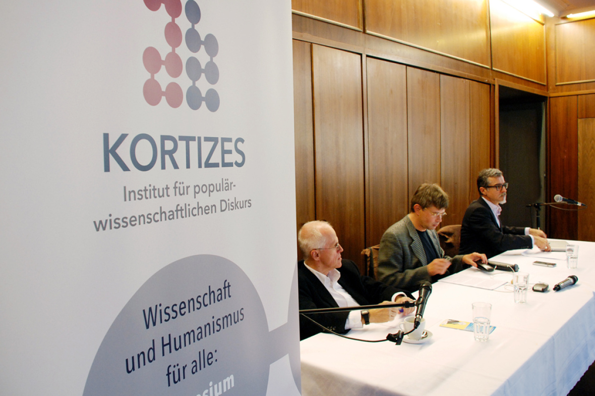 Das Podium: Prof. Dr. Hartmut Kliemt, Helmut Fink (Moderation), PD Dr. Ulrich Thielemann 