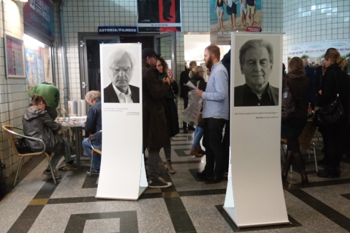 Ausstellung bei der Leipziger Premiere