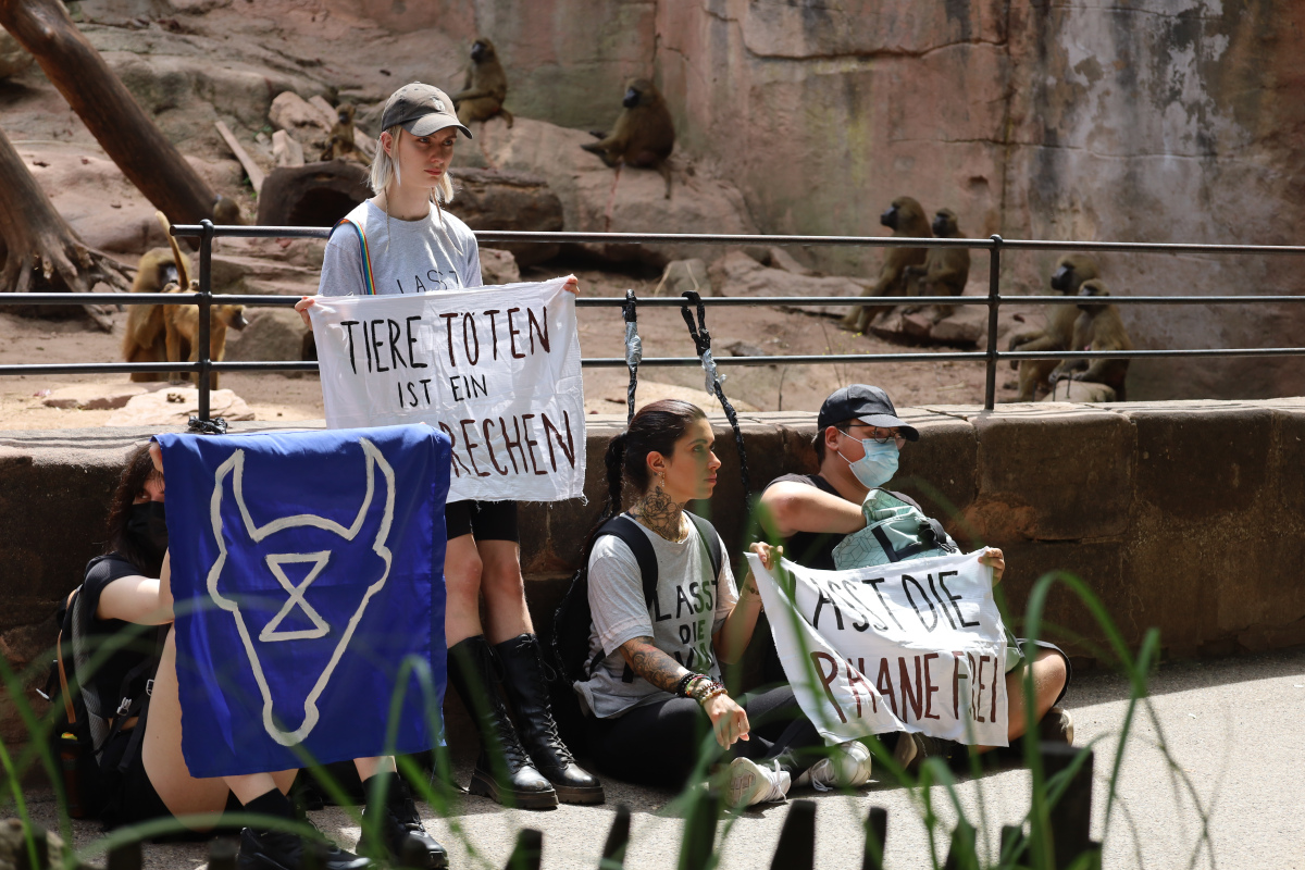 Tierschützerprotest Tiergarten Nürnberg