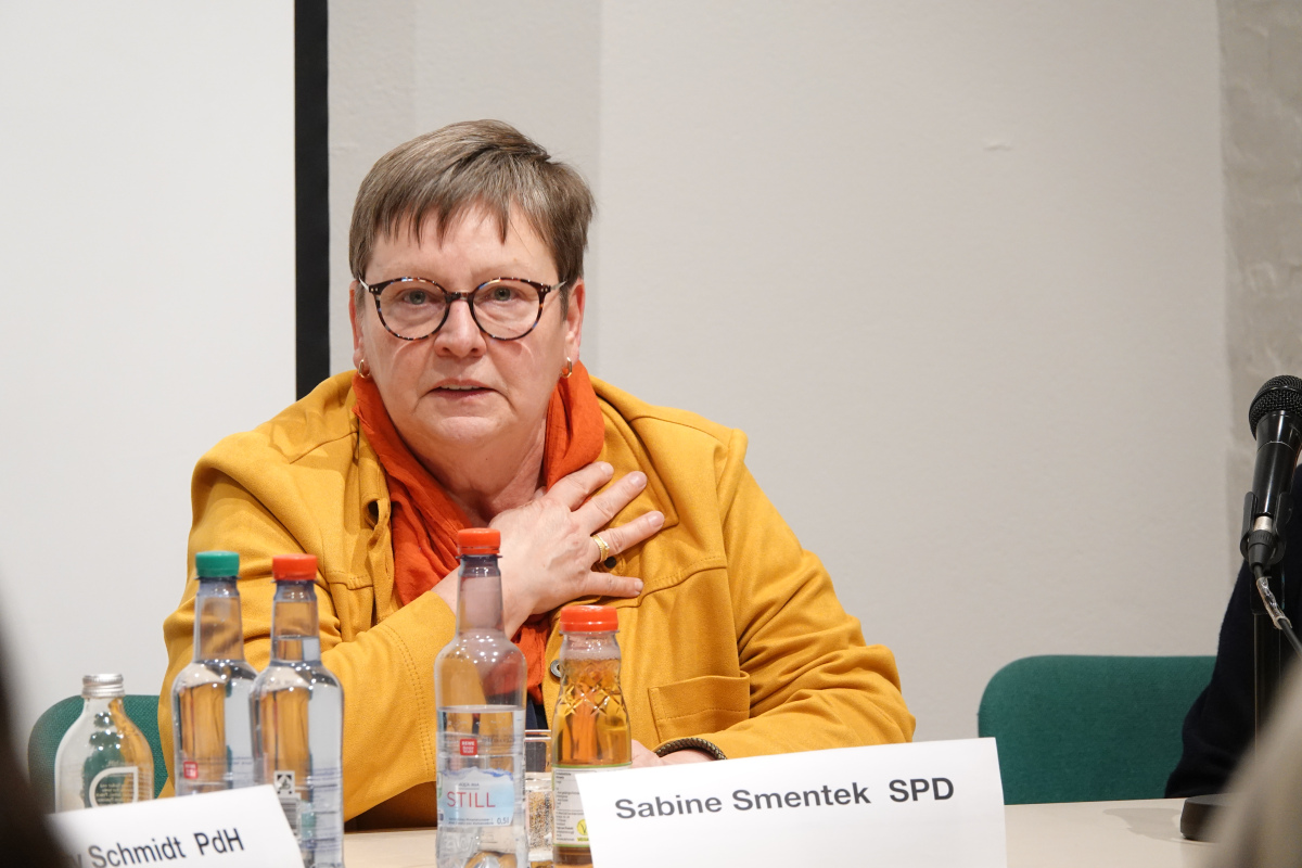 Sabine Smentek